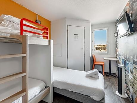 Cabrio Triple Room with Bathroom