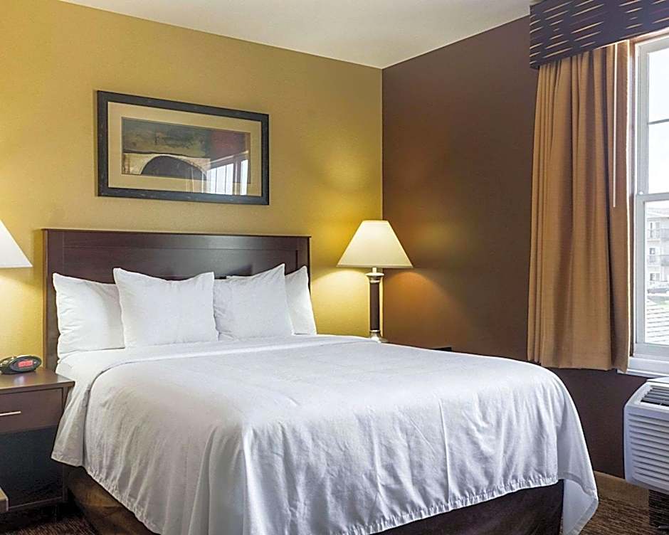 Mainstay Suites Minot