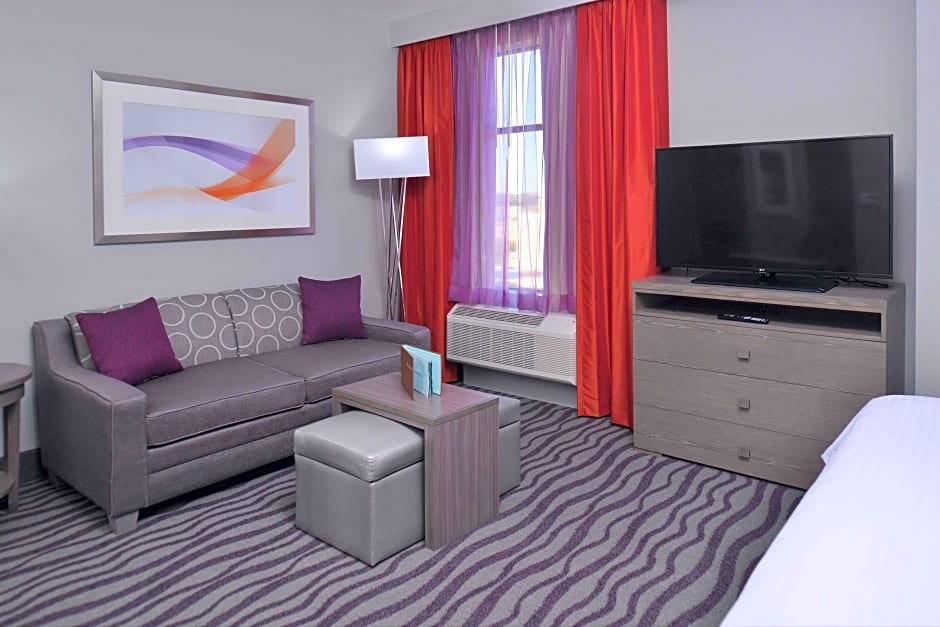 Photo 1 of 10 of 1 King Bed Suite, Hearing/Mobility Accessible, Bathtub