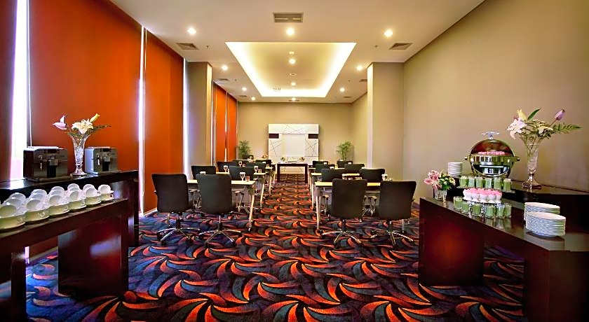 Fame Hotel Gading Serpong