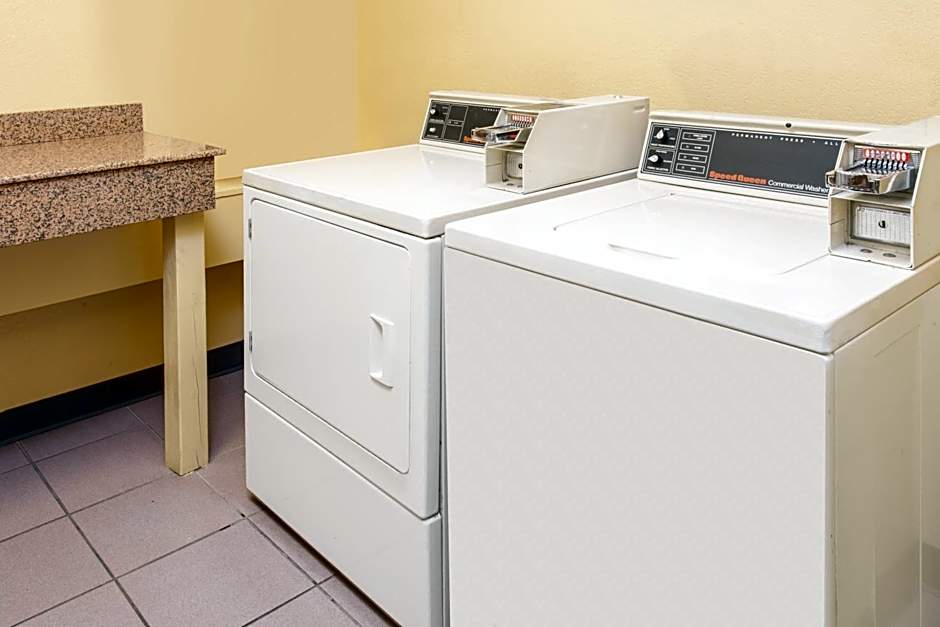 Ramada Limited Decatur