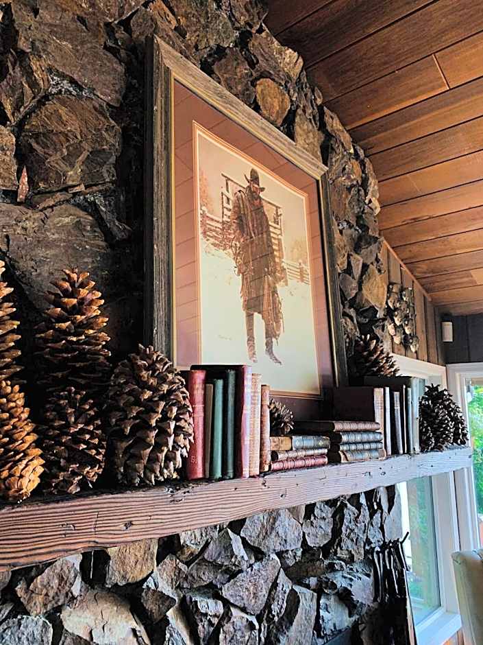 The Fraser River's Edge B&B Lodge