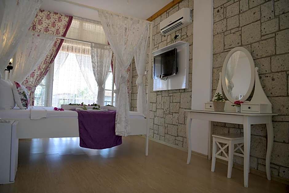 Kemerlihan Deluxe Hotel