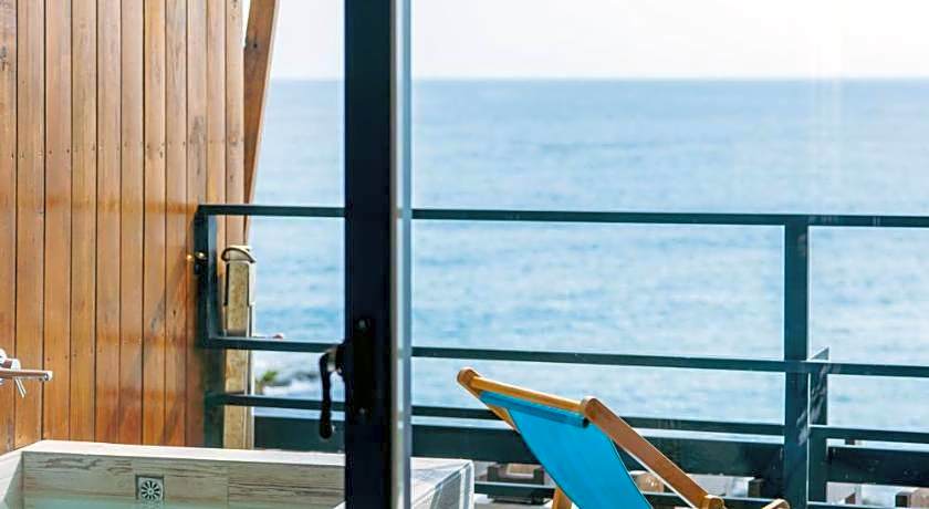 Chuanfanrock Haku Beach Days Inn