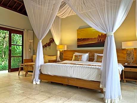Luxury 2 Bedroom Private Pool Villa with Complimentary Access to Titi Batu Sports Club