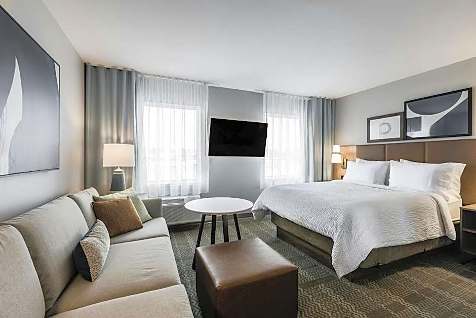 Staybridge Suites - Dawson Creek By IHG