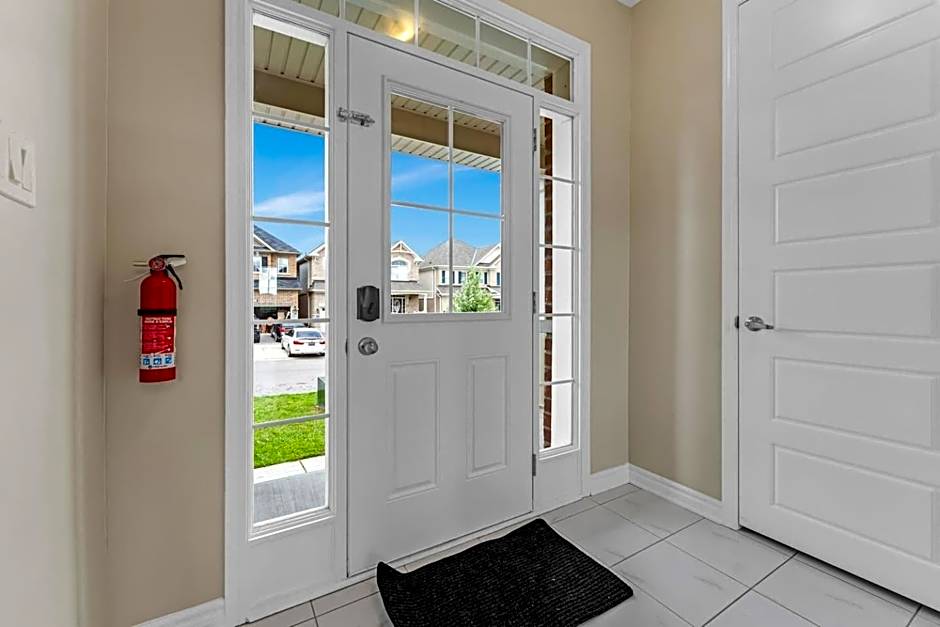 Spacious Family Getaway Near Nature & Dining