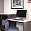 La Quinta Inn & Suites by Wyndham Newnan