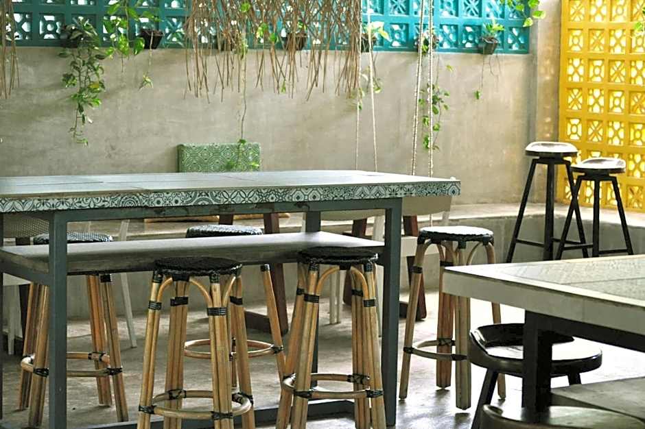 Beach People Hostel Bantayan Island