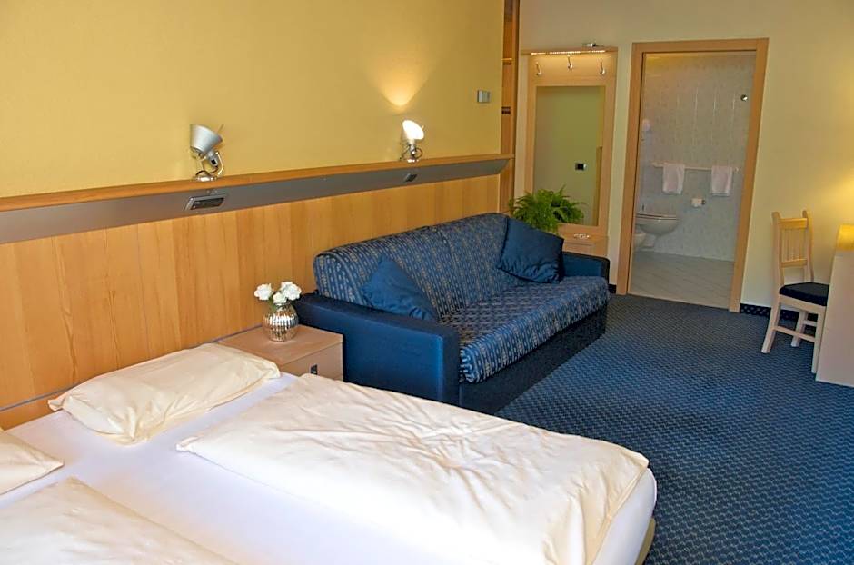 Alexander Charme Hotel