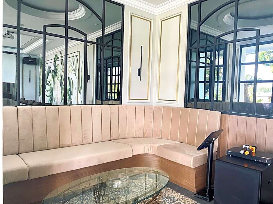 Grand Eska Hotel & Suites Batam