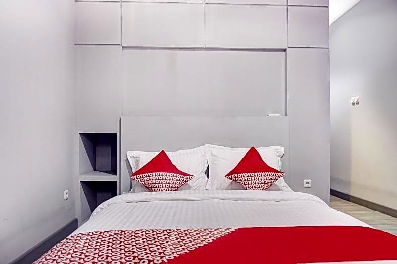 OYO 1805 Fatmawati Mansion Syariah