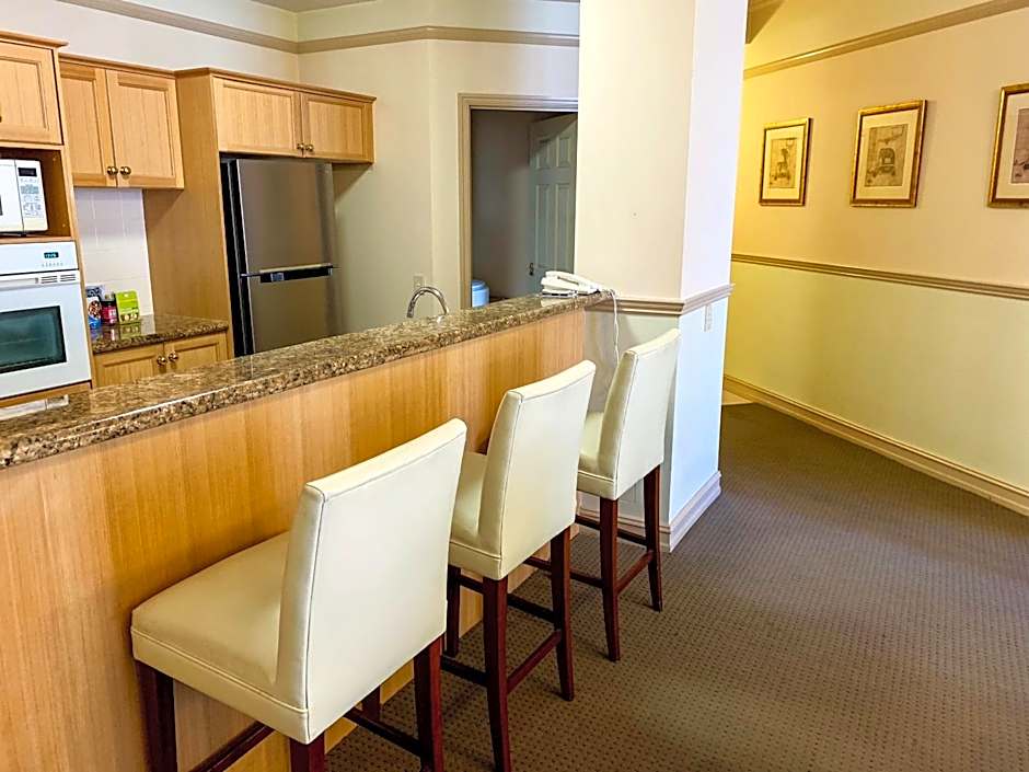 Royal Albert Apartments Hotel