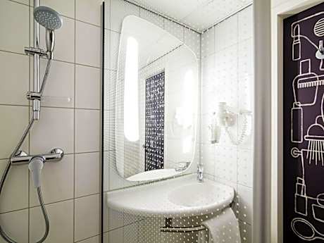 Superior Room with twin bed and 1 Sofa Bed