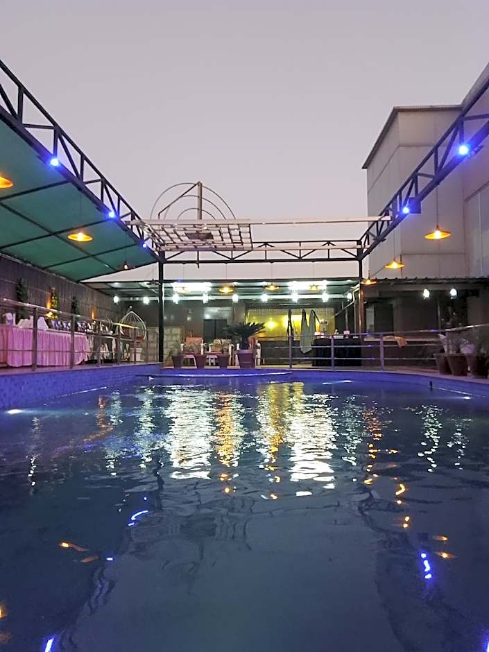 Hotel 5 Flowers Ananta Elite, Kota