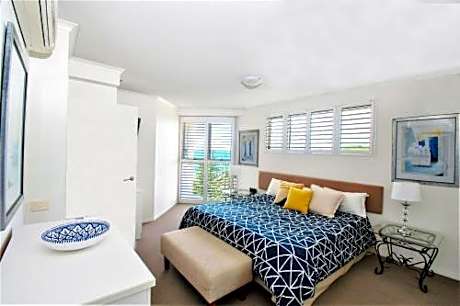 Three-Bedroom Apartment with Ocean View