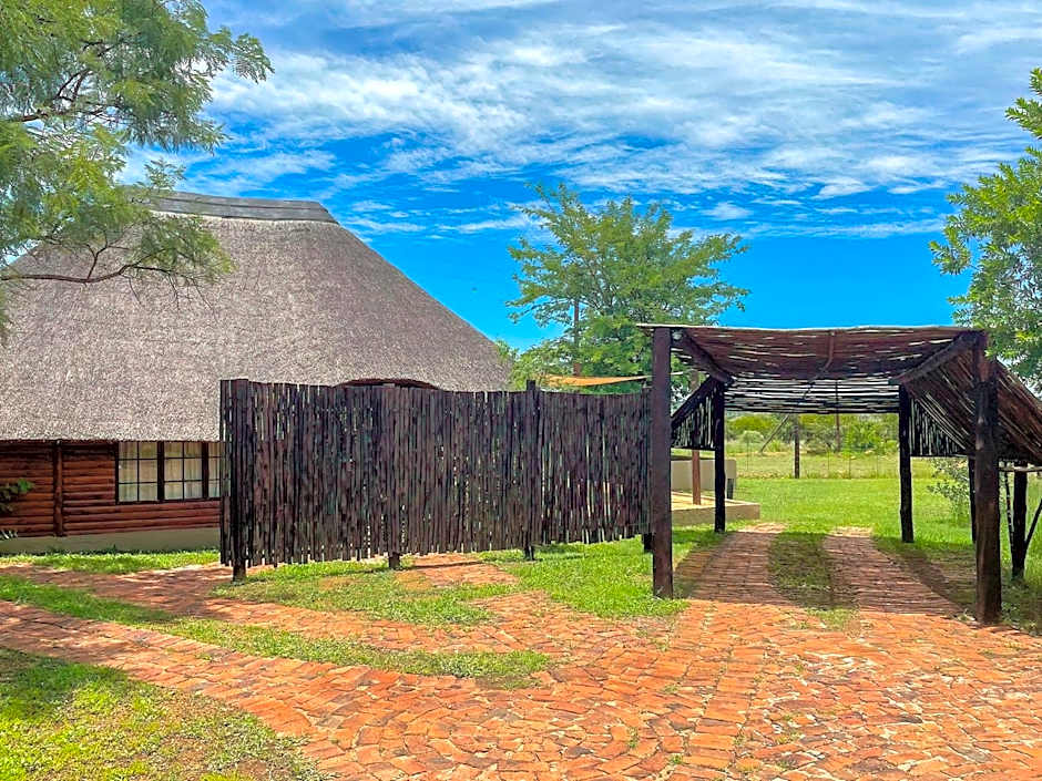 iKhaya LamaDube Game Lodge