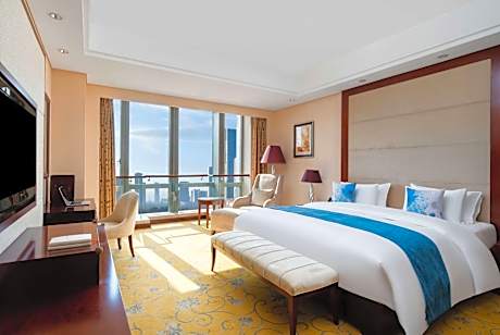 Family Suite with One King and One Twin Bed - Smoking