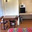 Villa West Motel