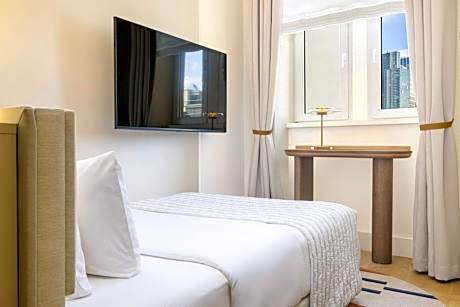 Petit Palais, Guest Room, 1 Twin, Palais Wing