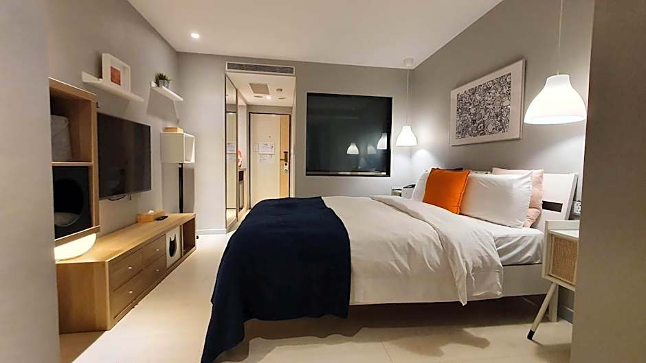Yomi Hotel - ShuangLian MRT
