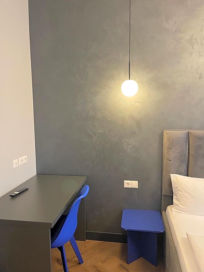 Motel Blue Messe
