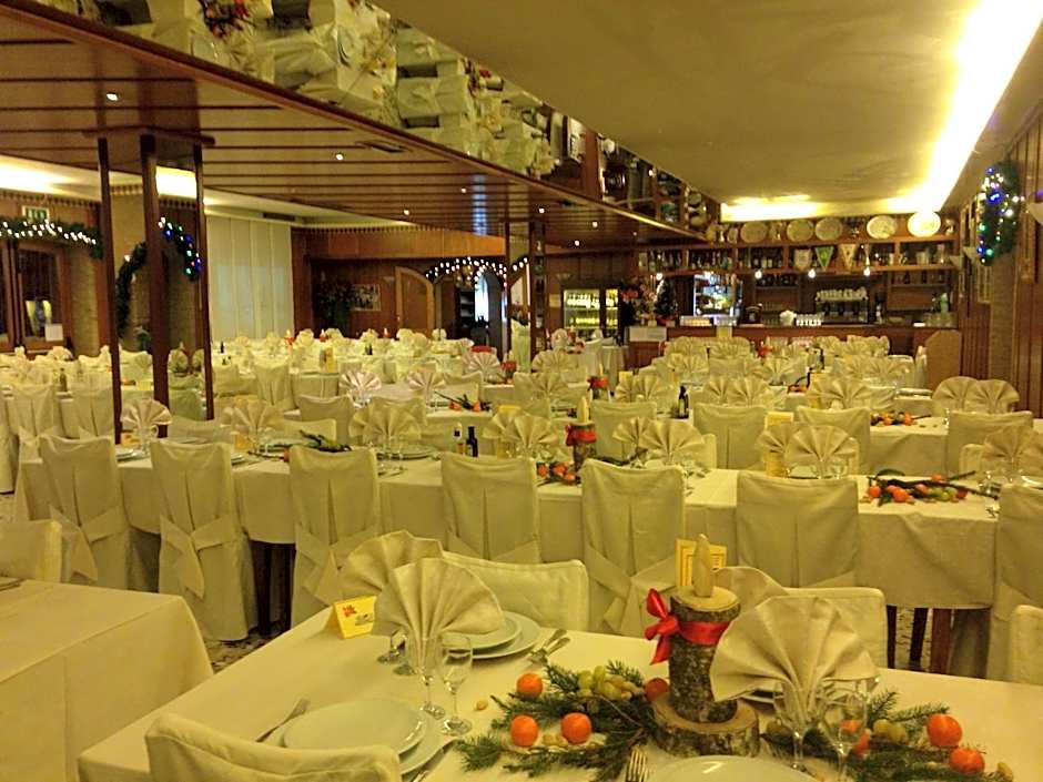 Hotel Pizzeria Ristorante "Al Leone"