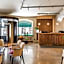 Crystal Plaza Hotel