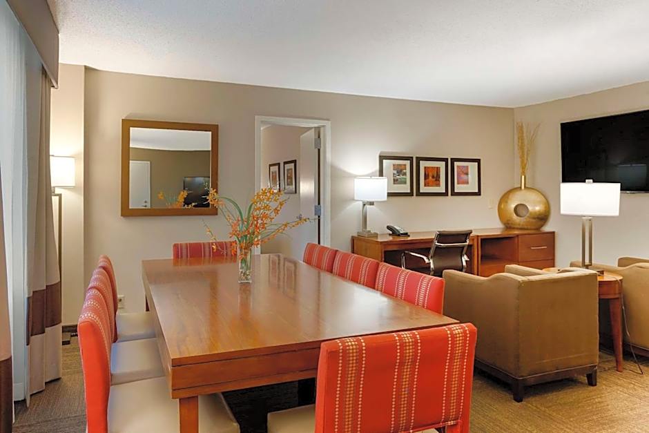 Comfort Inn & Suites Presidential