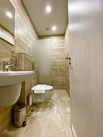 Single Room with Private Bathroom