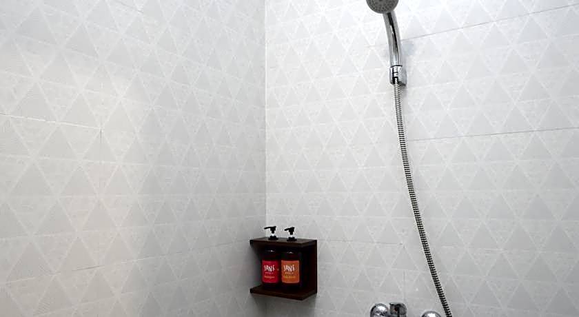 Sans Hotel Good Wish Semarang