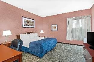 1 King Bed Business Room Non-Smoking