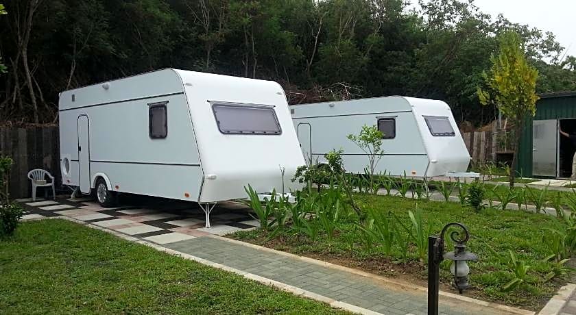 Kenting Houbihu Camping Car
