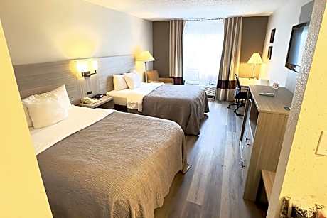 2 Double Beds Nonsmoking