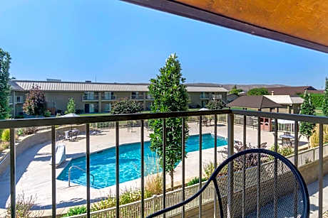 Queen Room - Non Smoking