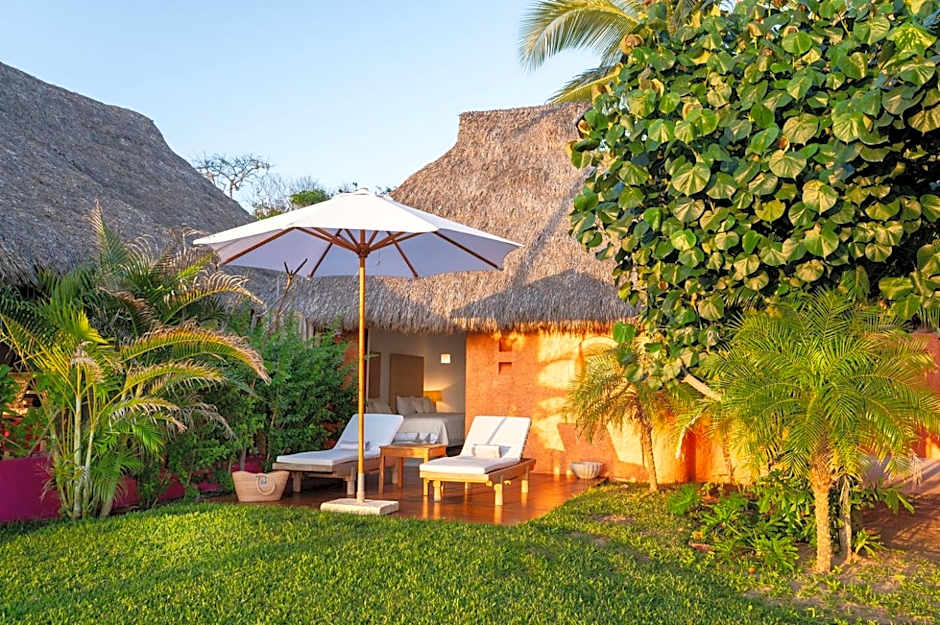 Bungalows & Casitas de las Flores in Careyes
