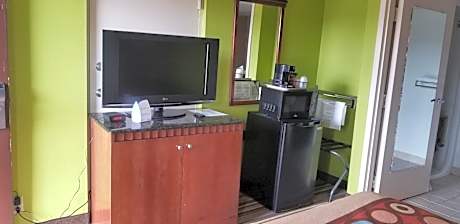 King Room - Mobility Access/Non-Smoking