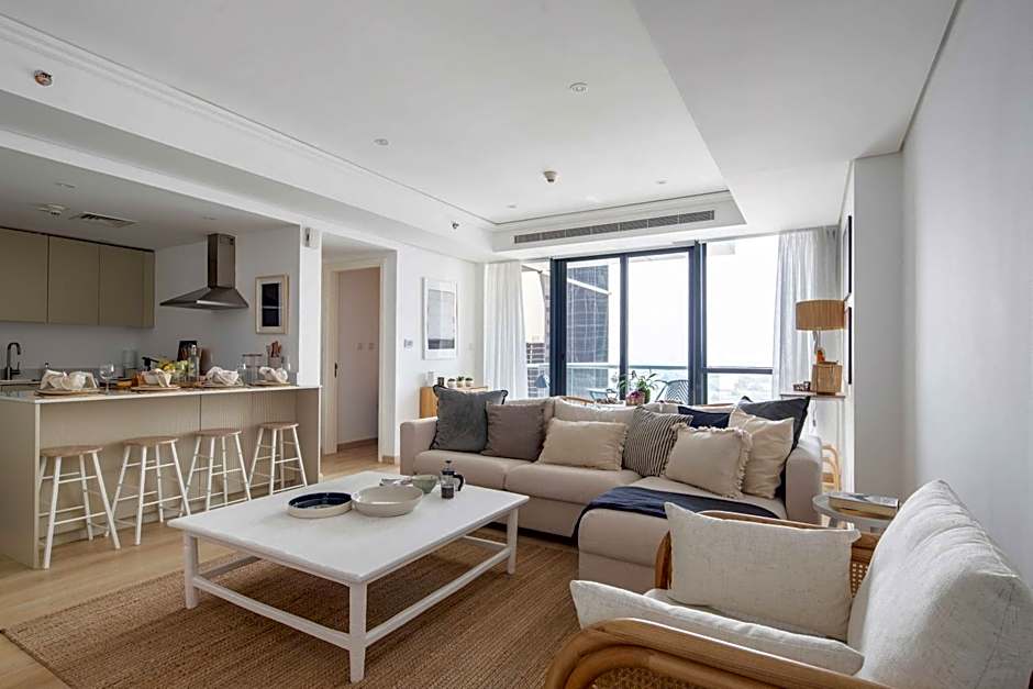 Frank Porter - Goldcrest Views 2