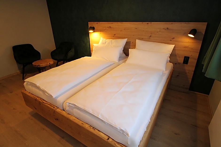 DER Hirsch Hotel