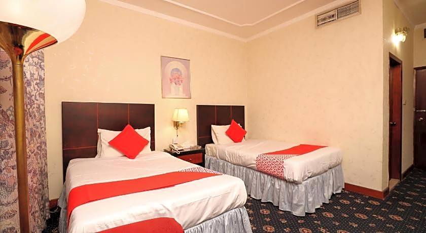 OYO 112 Semiramis Hotel