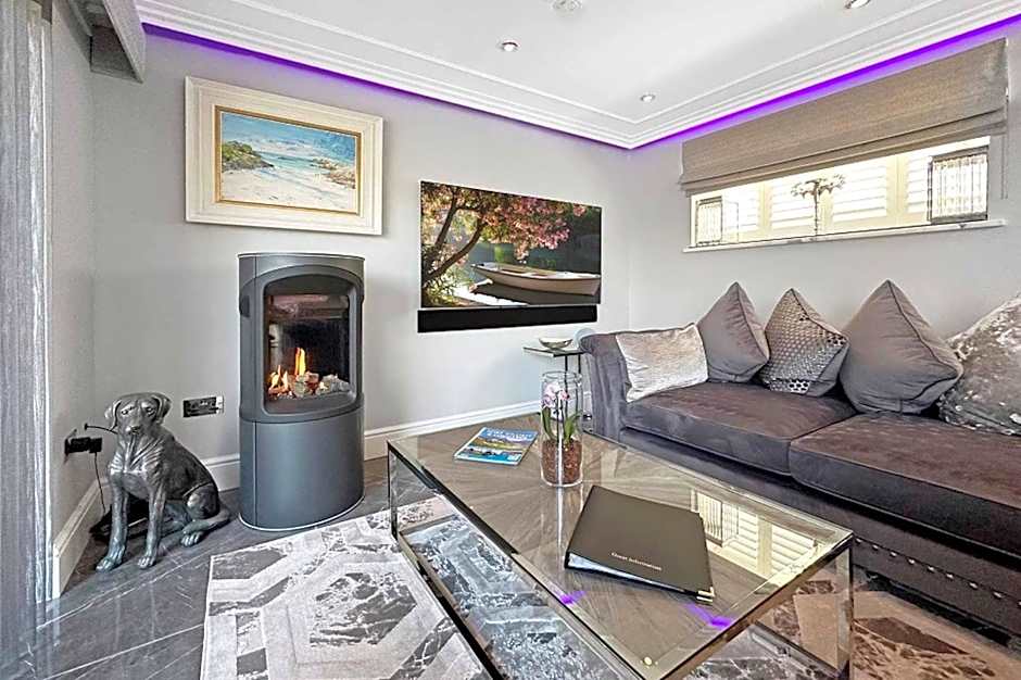 Little Fox Lodge Luxury Hideaway with Hot Tub Glencoe Near Fortwilliam