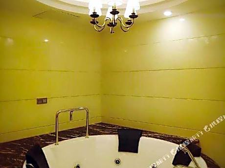 Houde Nanquanshan Hotel