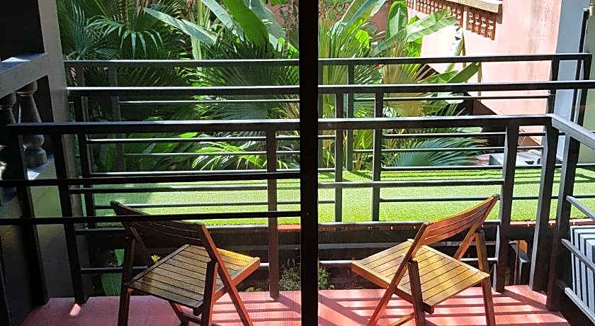 HI Karon Beach Hotel