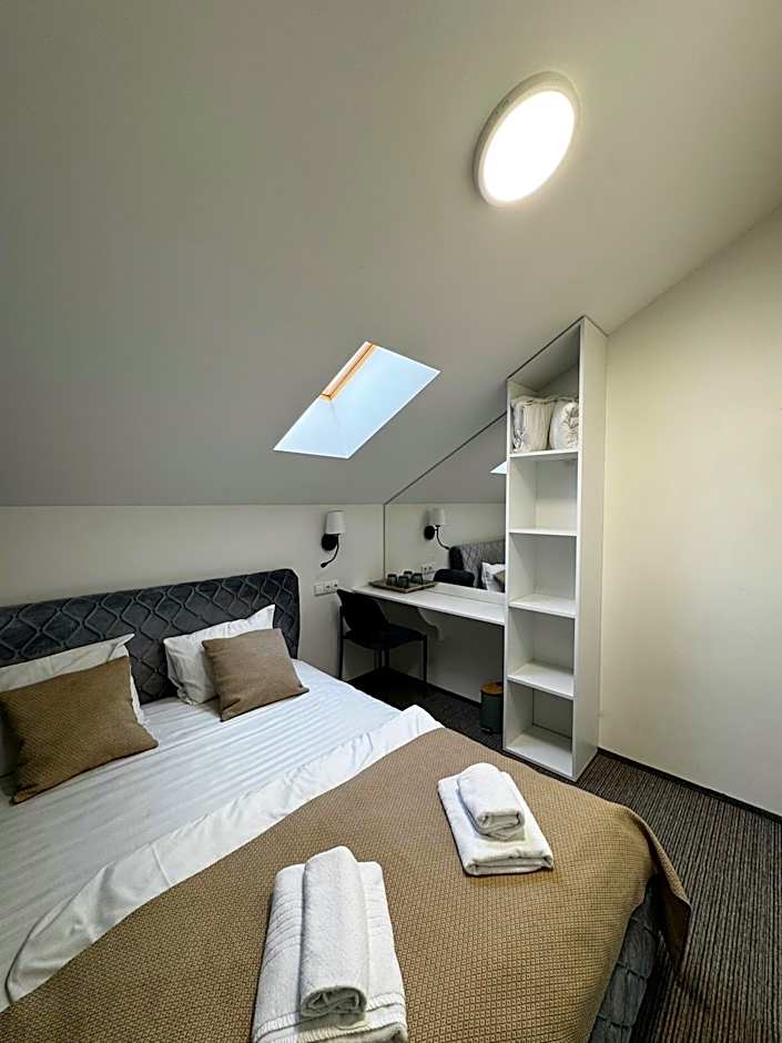 Apple Economy Hotel