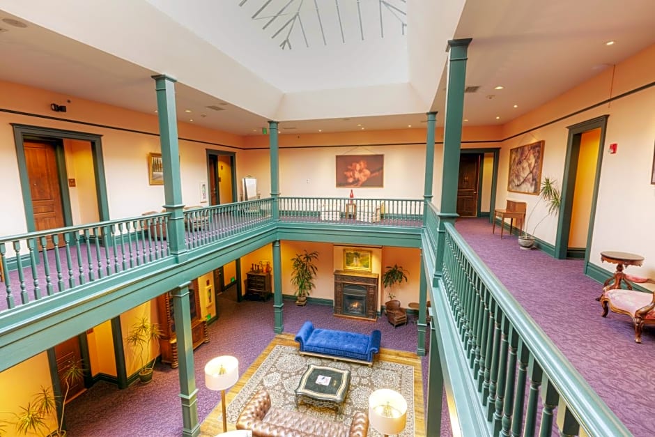 Montvale Hotel