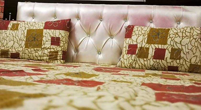 Couples Friendly Guest House