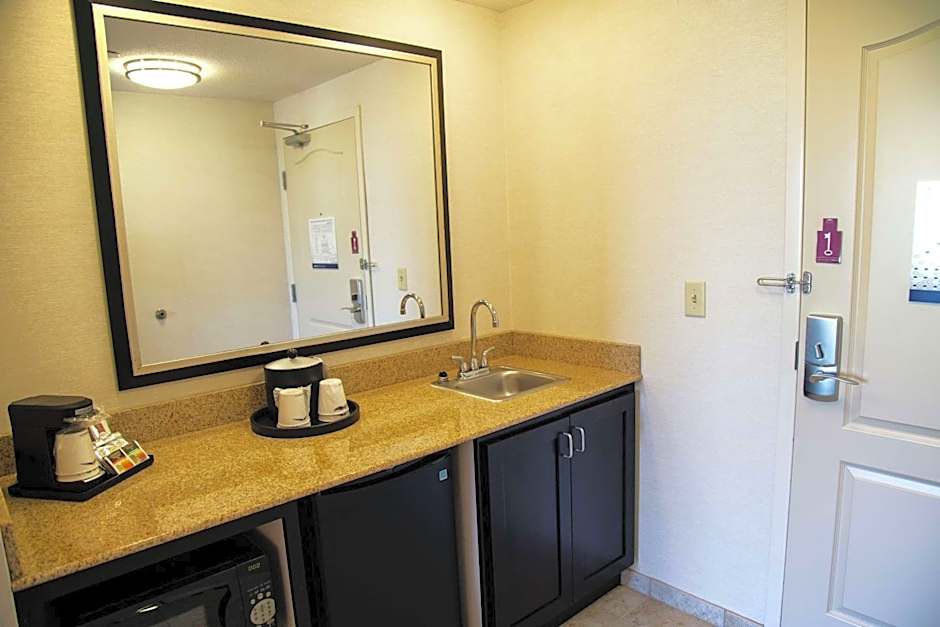 Hampton Inn By Hilton & Suites Sharon, Pa