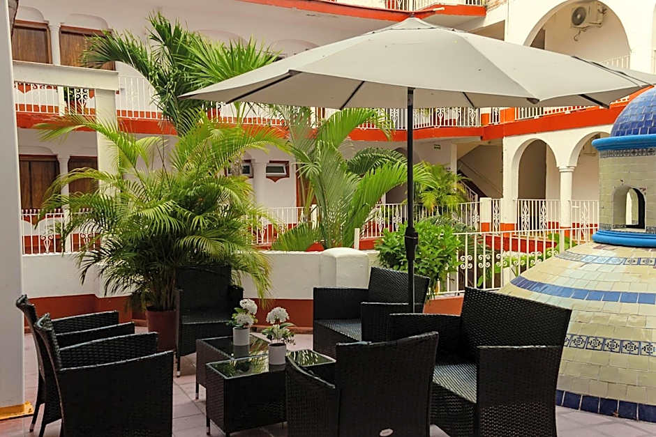 Hotel Encino