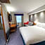 Holiday Inn Express Leeds-East By IHG