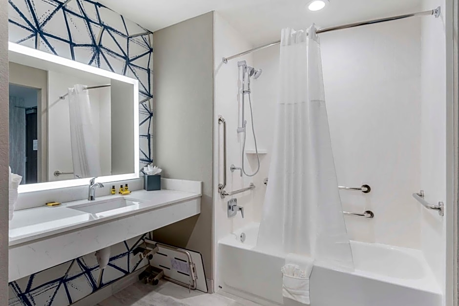 Best Western Plus Winter Haven Inn & Suites